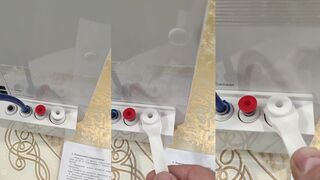 Как вытащить трубку-заглушку обратного осмоса из клипс-фиксатора